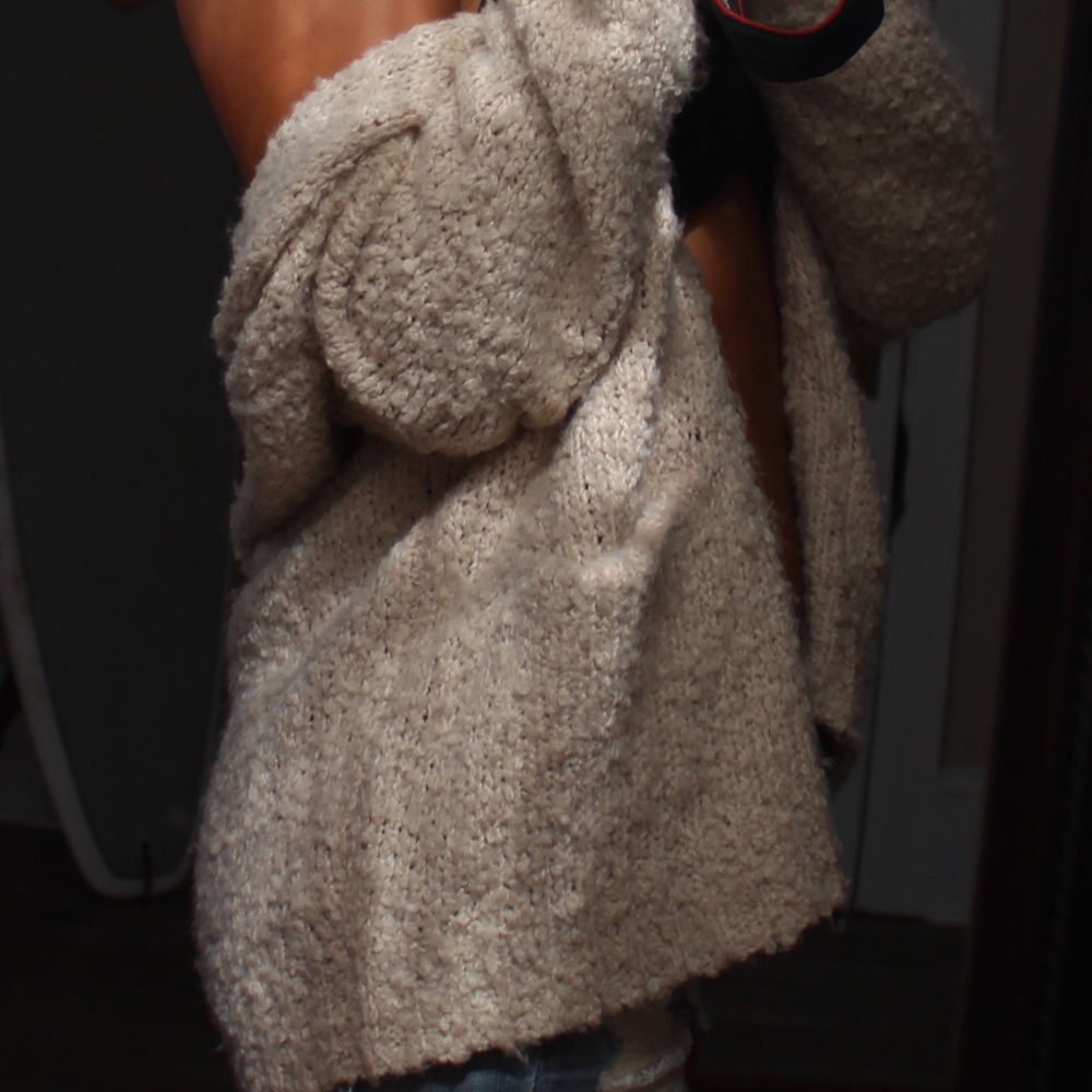 Cardigan - Picture 3 of 5